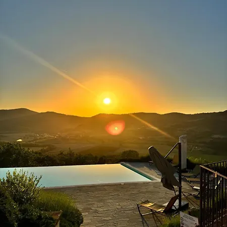 Heated Infinity Pool - Restored & Views Apartament Lisciano Niccone
